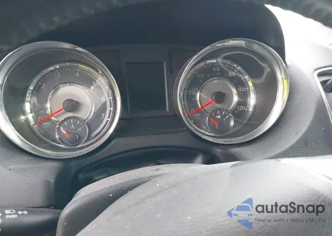 2016 Chrysler Town & Country Touring из США, поврежденный, VIN 2C4RC1BG8GR292205